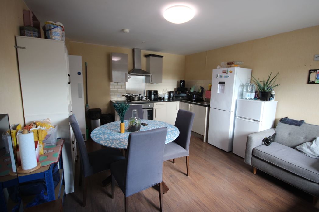 Property image 2 of 7