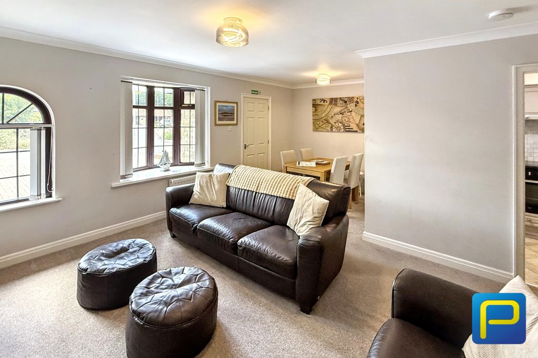 Property image 4 of 15