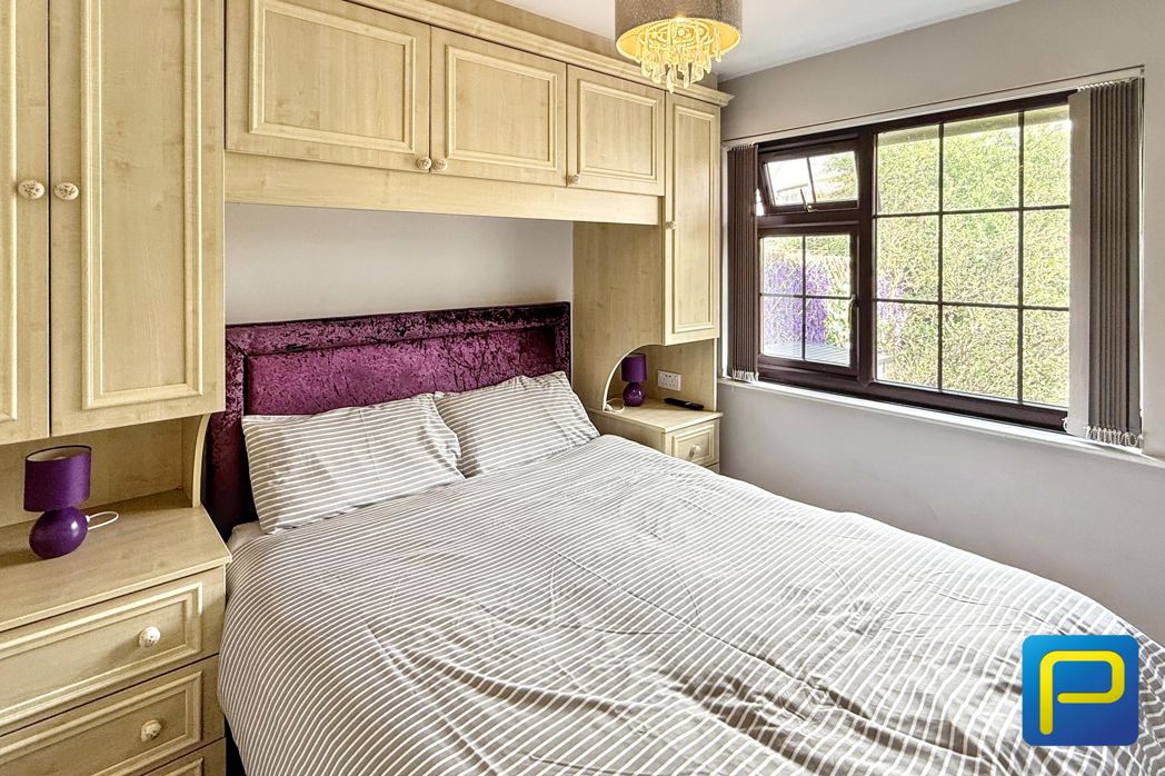 Property image 11 of 15