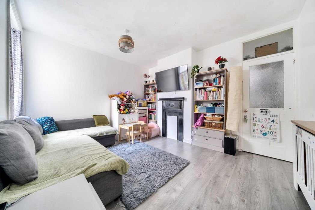 Property image 2 of 10