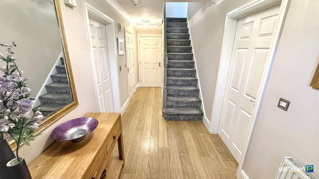 Property image 3 of 41