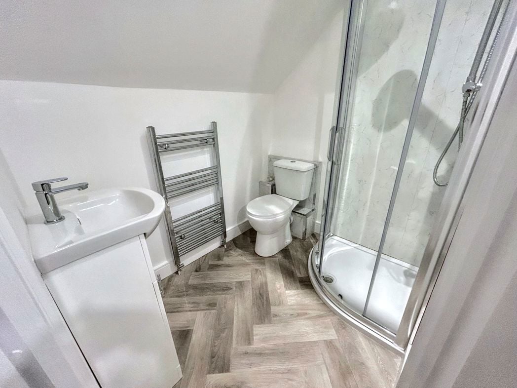 Master Bedroom En-Suite