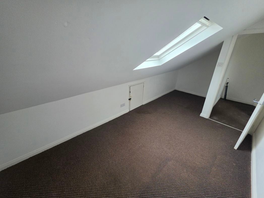 Loft Room 1