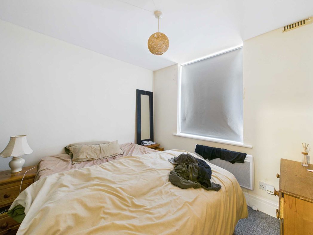 Property image 11 of 17