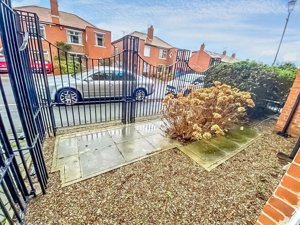 Property image 3 of 6