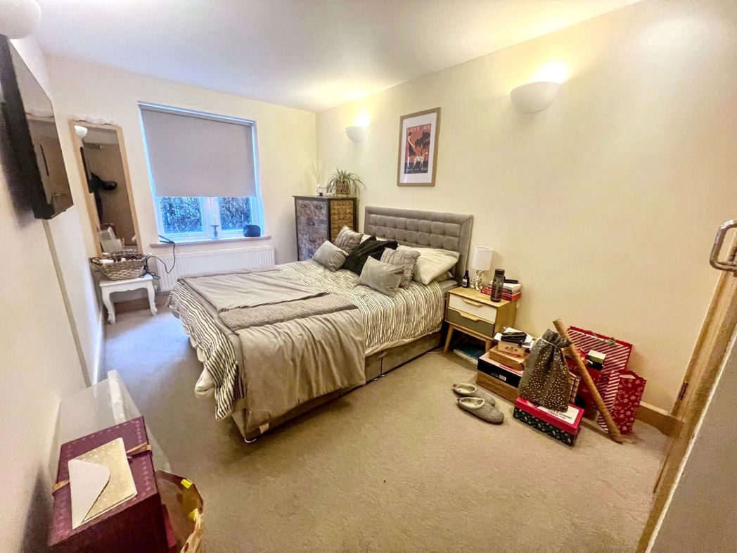 Property image 5 of 6