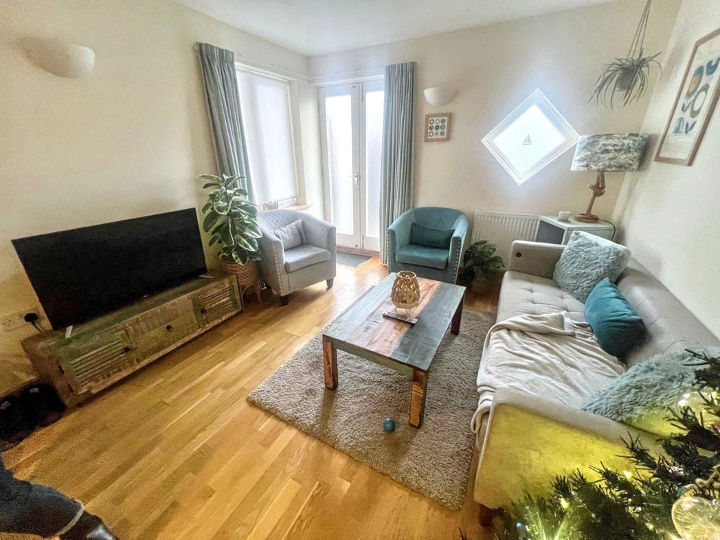 Property image 2 of 6