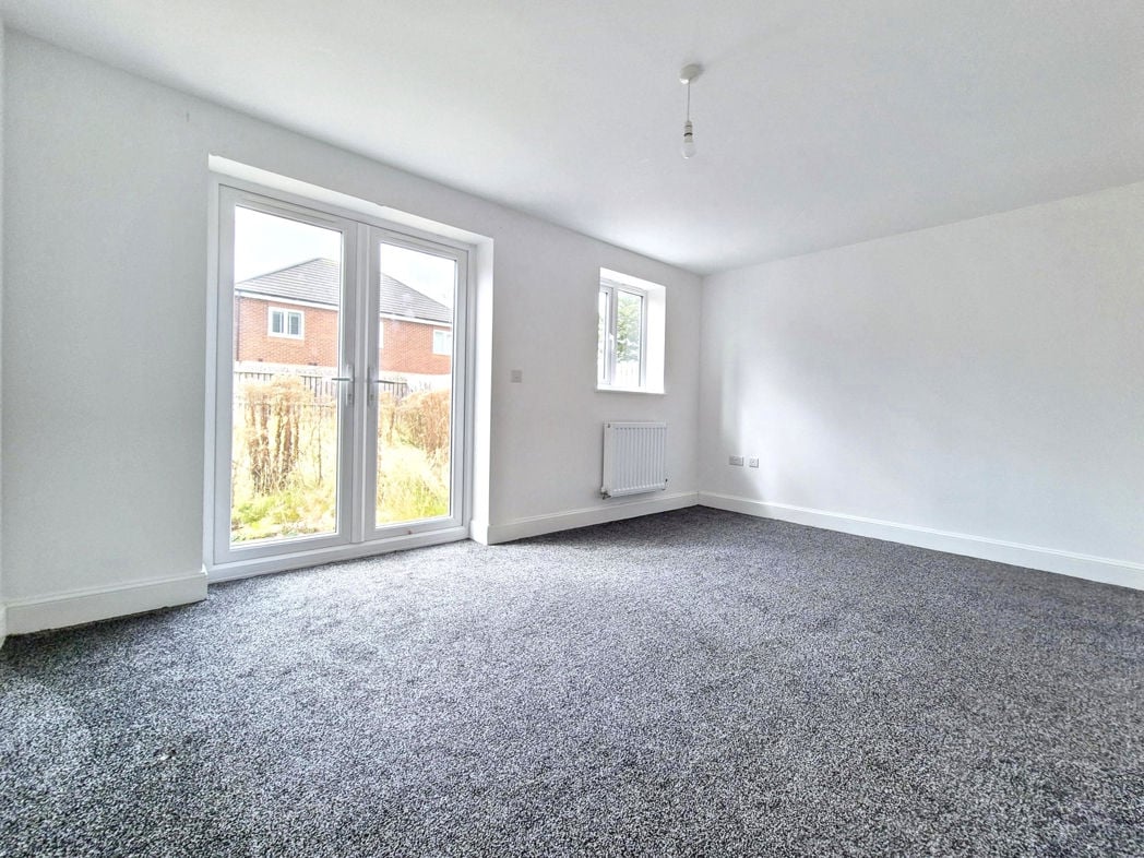 Property image 2 of 13