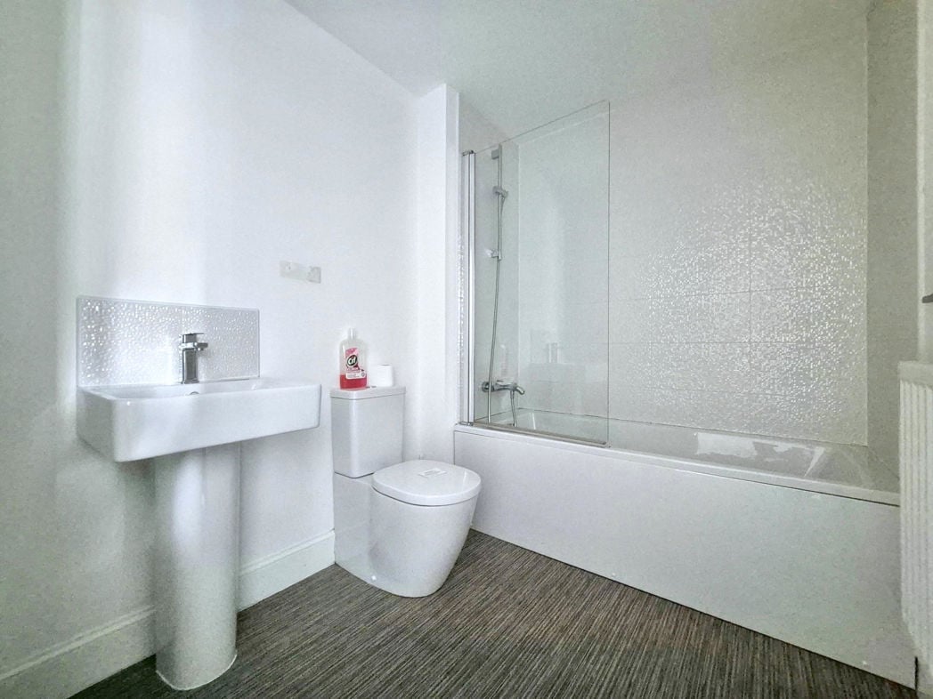 Property image 11 of 13