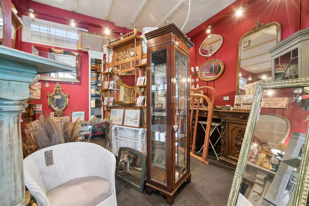 Property image 5 of 8