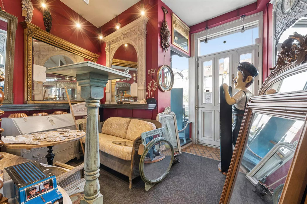 Property image 7 of 8