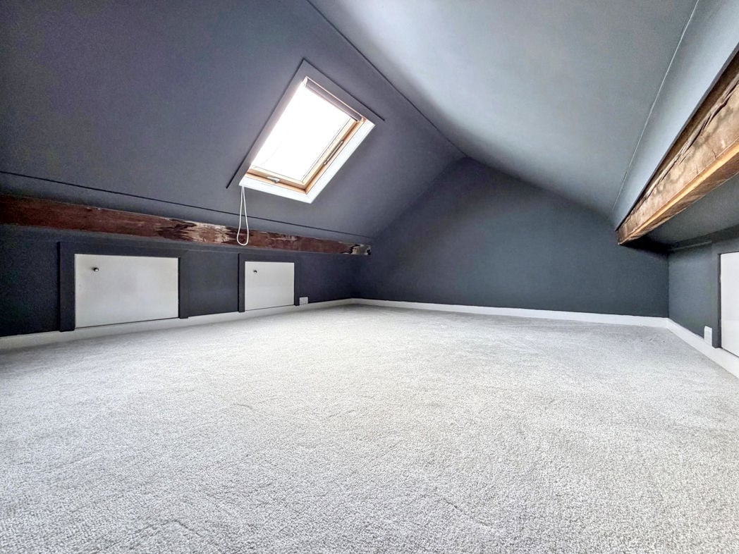 Property image 21 of 23