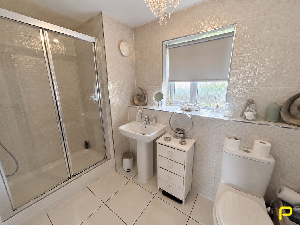 Property image 10 of 20