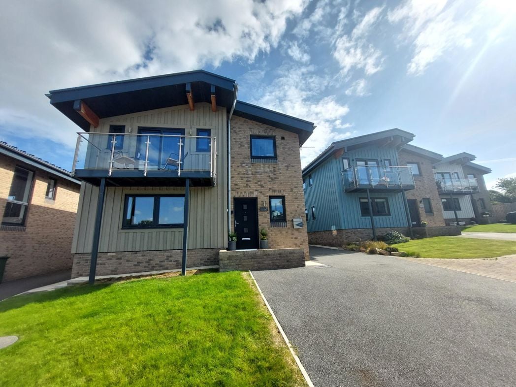 Property image 3 of 30