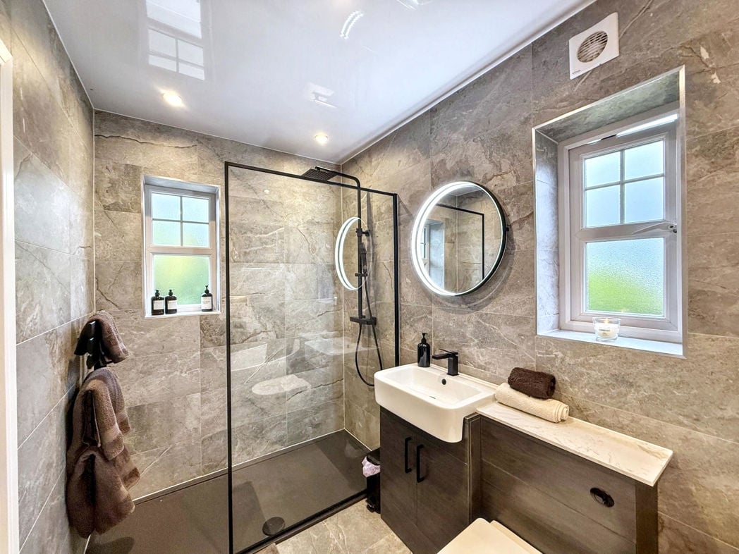 Property image 18 of 21