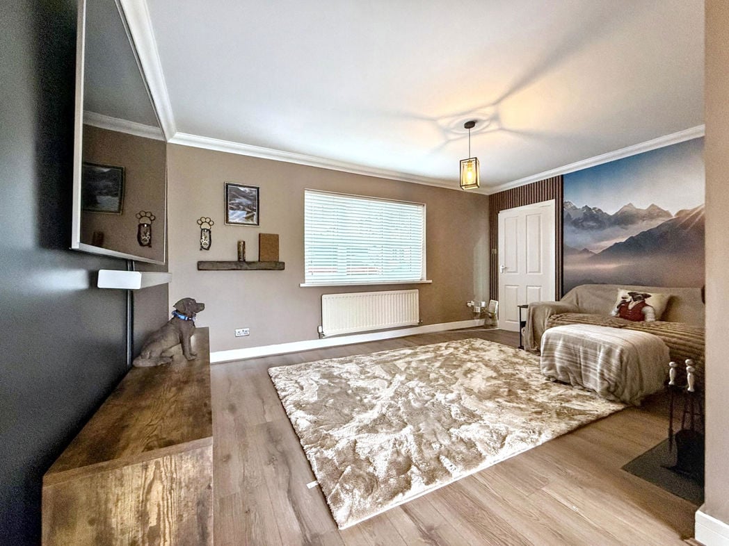 Property image 4 of 21