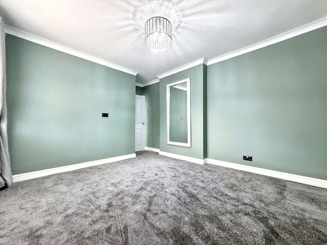 Property image 14 of 21