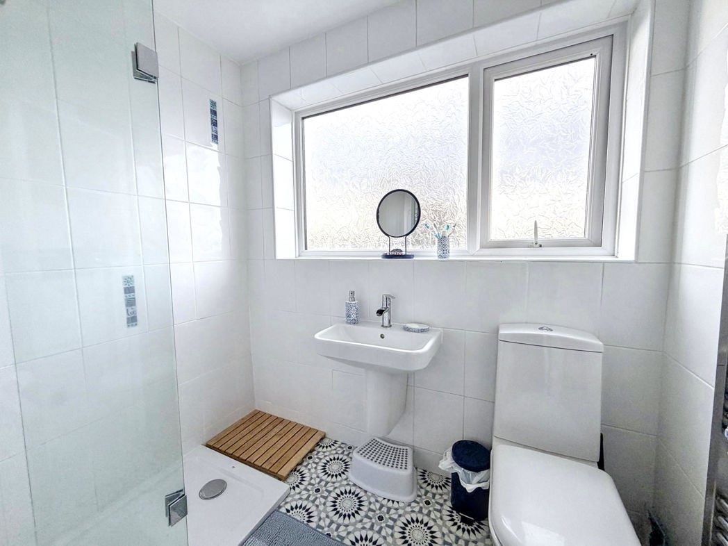 Family Shower Room