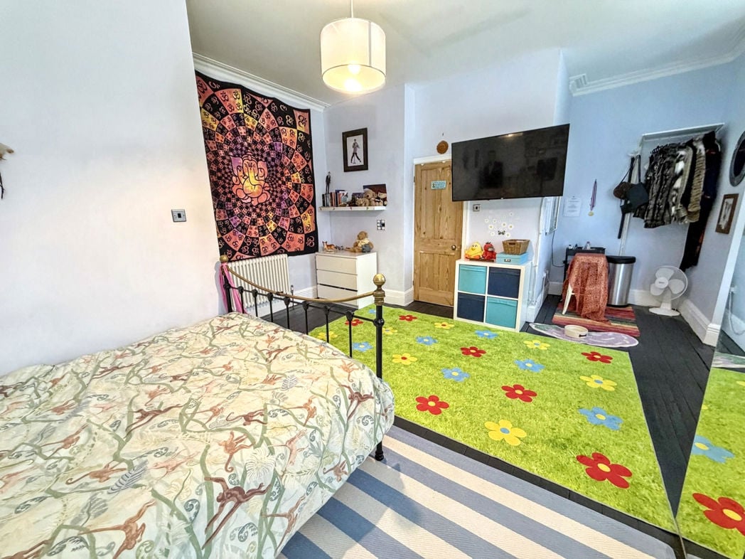 Property image 8 of 19