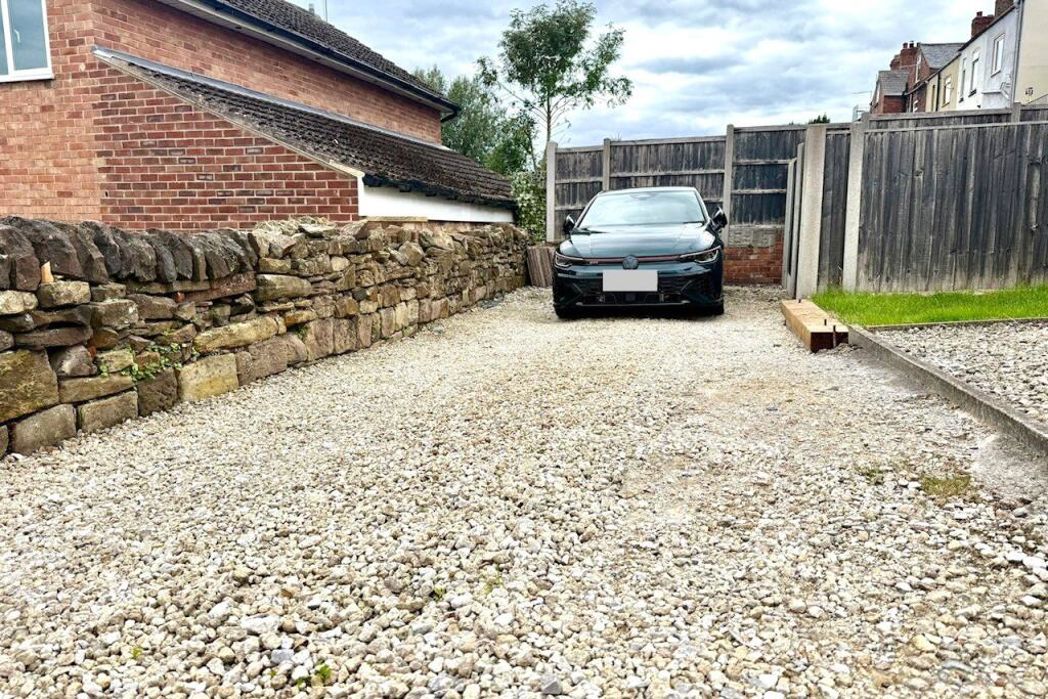 Property image 8 of 13