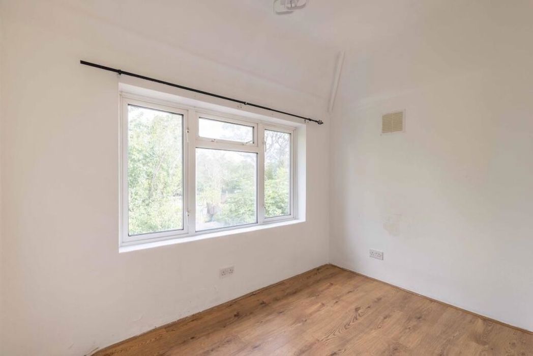 Property image 6 of 9