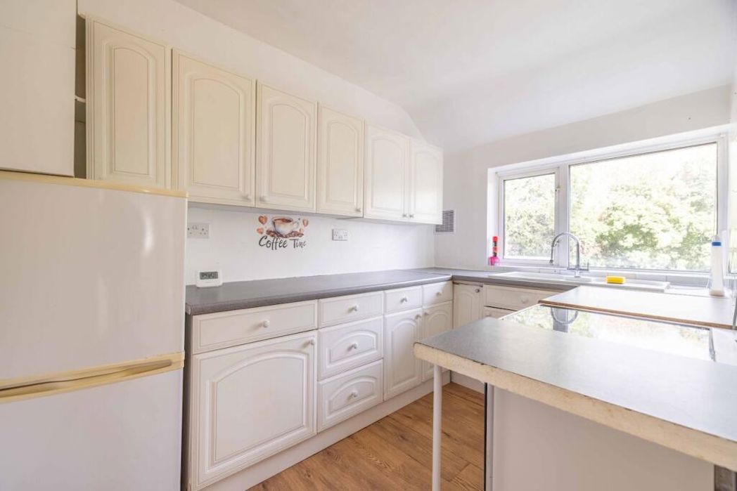 Property image 3 of 9