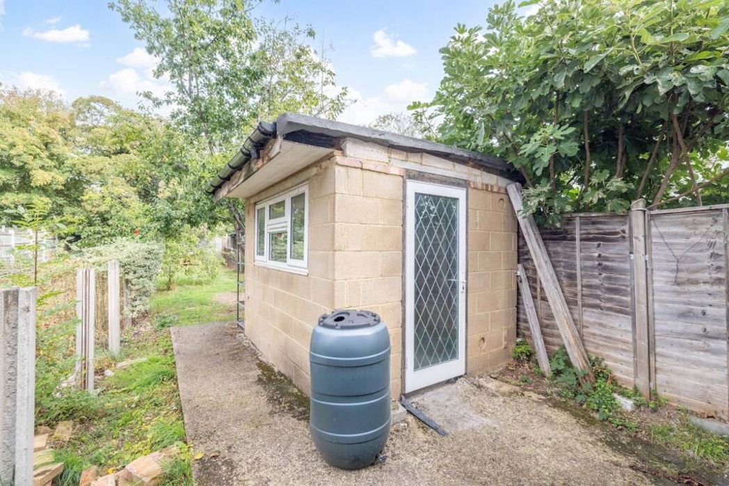 Property image 8 of 9
