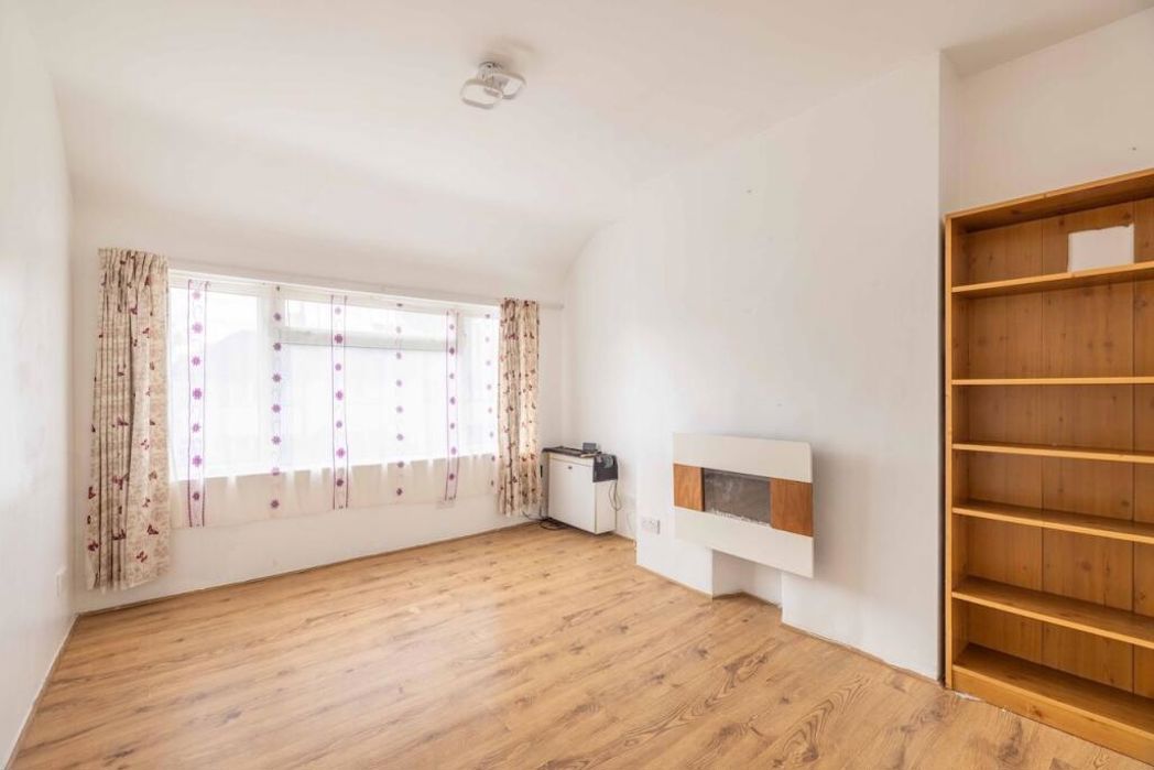 Property image 7 of 9