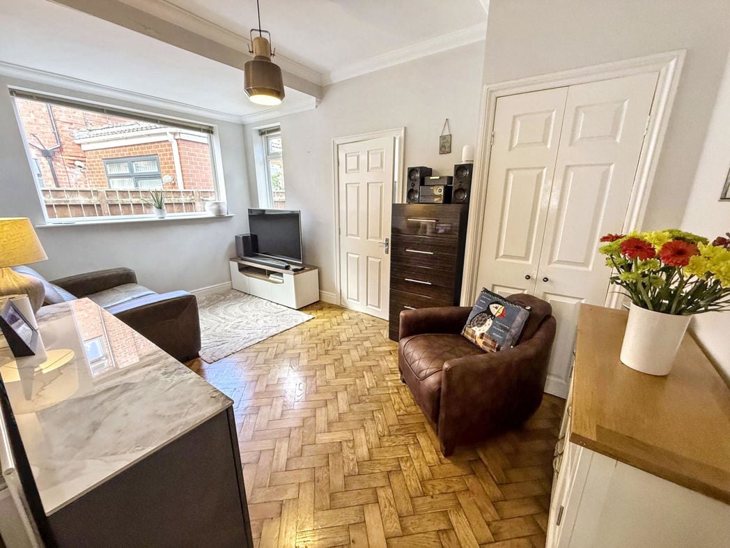 Property image 5 of 15