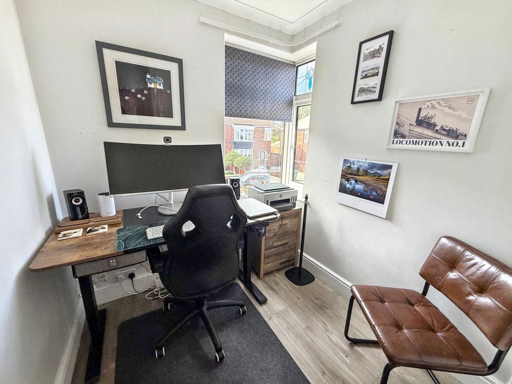 Property image 11 of 15