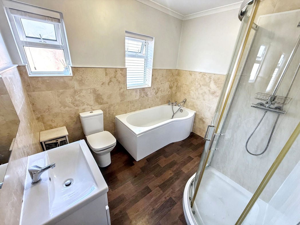 Property image 12 of 15