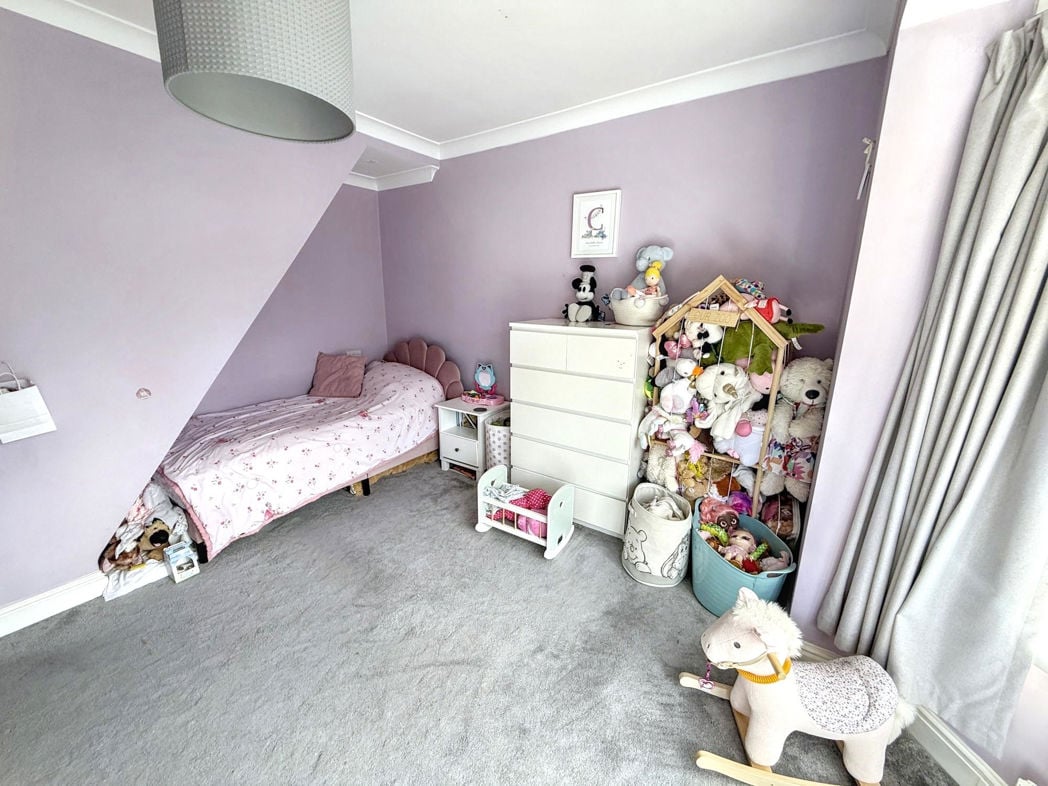 Property image 10 of 15