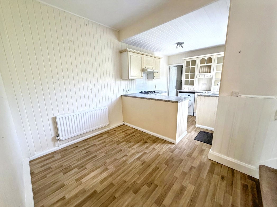 Property image 6 of 12