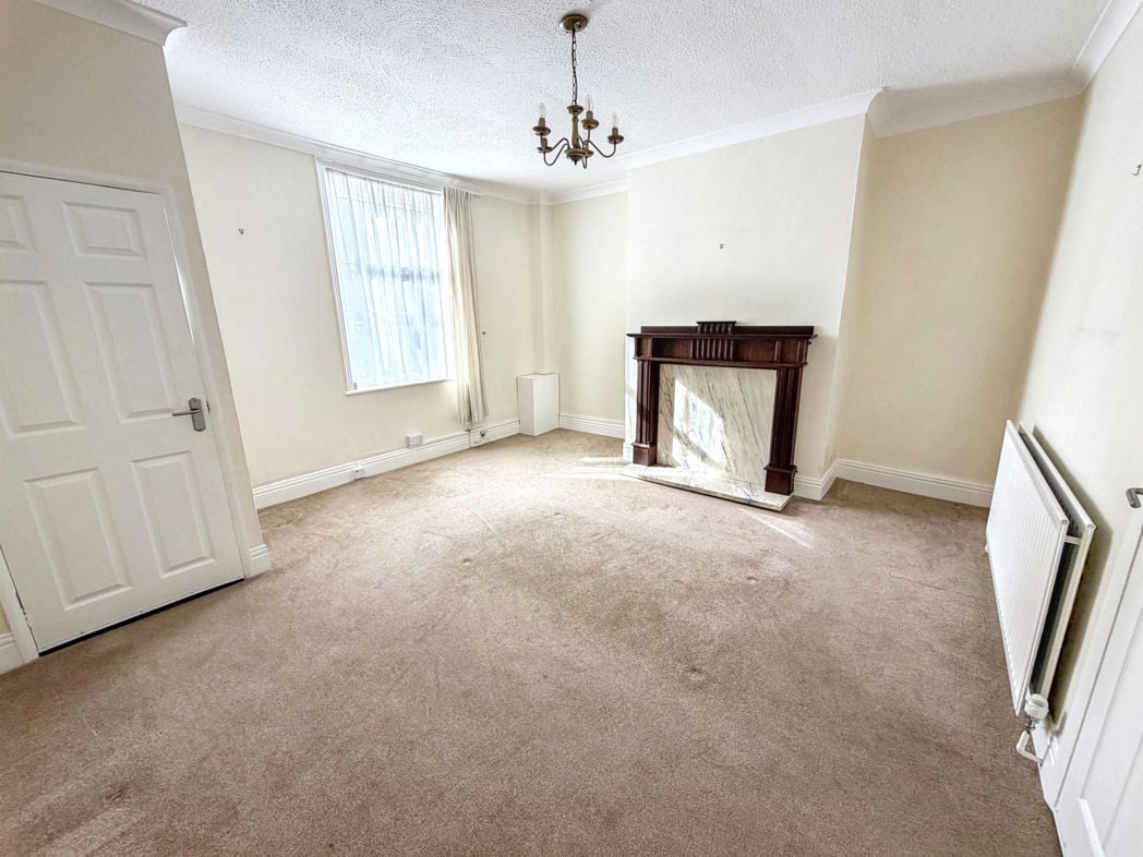 Property image 2 of 12