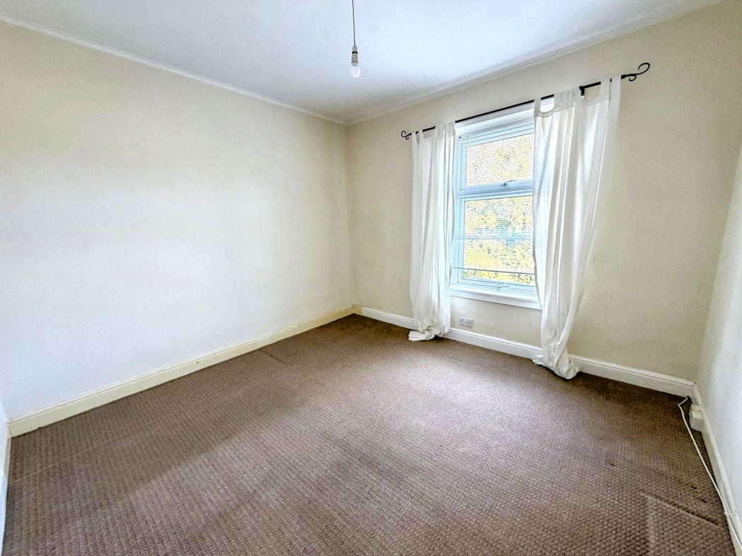 Property image 9 of 12