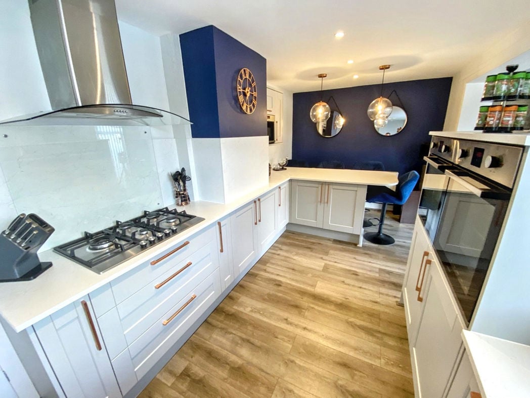 Property image 4 of 12