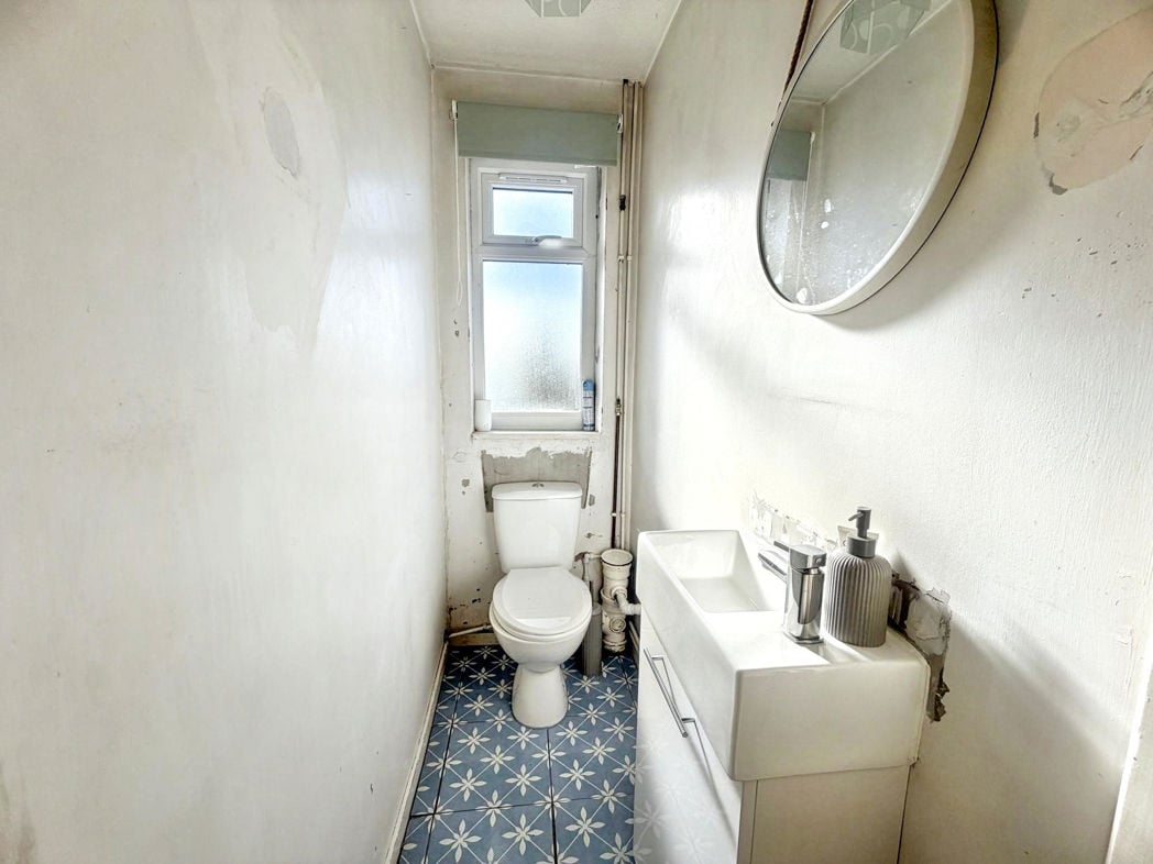 Property image 6 of 11