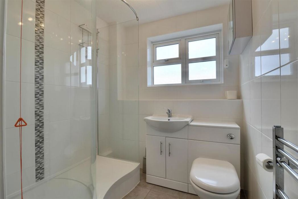 Property image 11 of 13