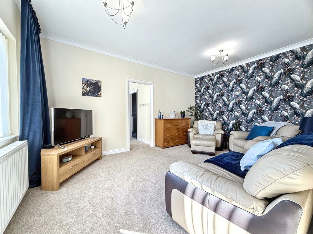 Property image 14 of 71