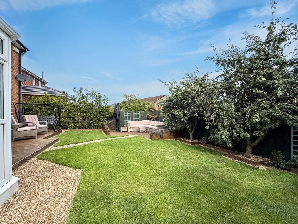 Property image 4 of 32
