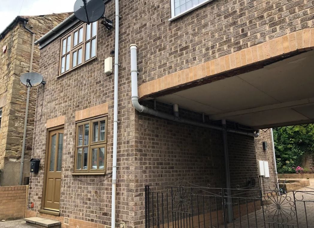 Property image 2 of 10