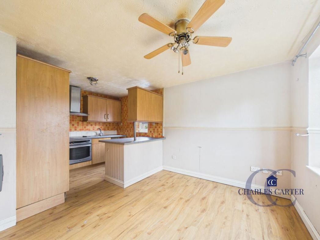 Property image 3 of 9
