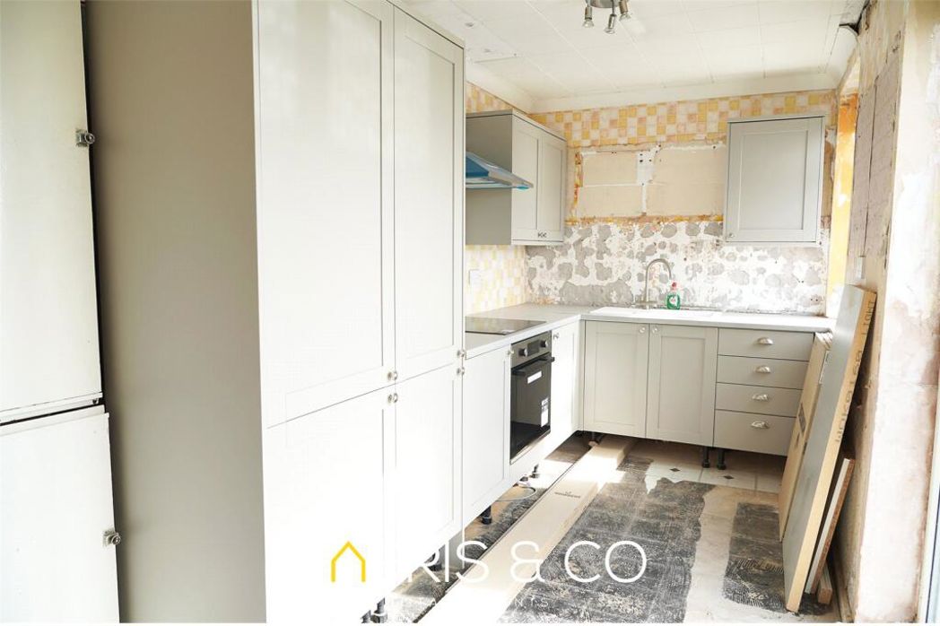 Property image 2 of 11