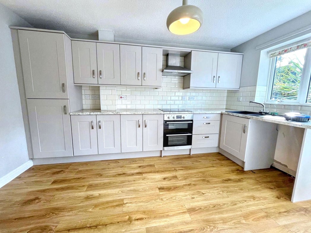 Property image 2 of 10