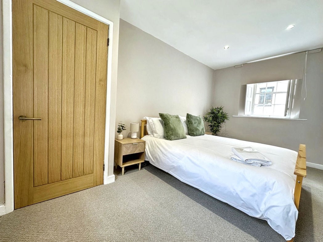 Property image 8 of 14