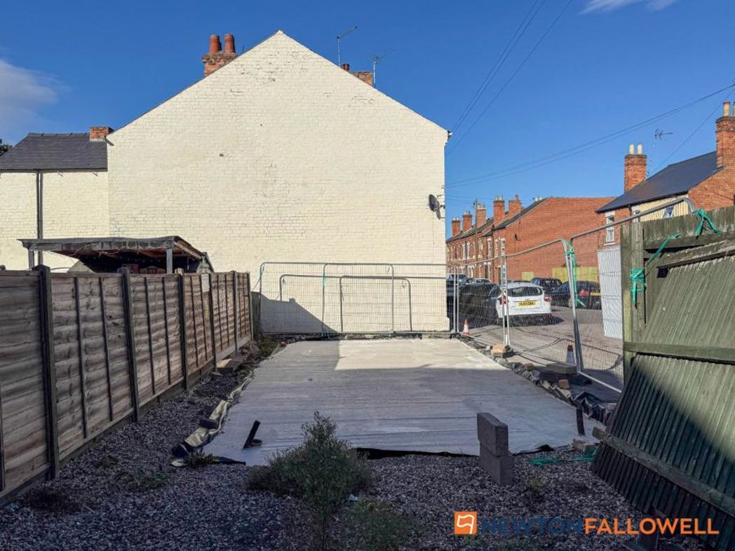 Property image 15 of 17