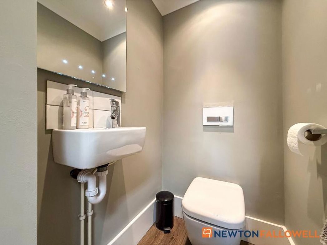 Property image 12 of 17