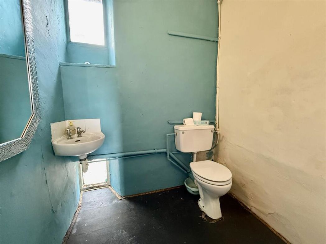 Property image 18 of 21