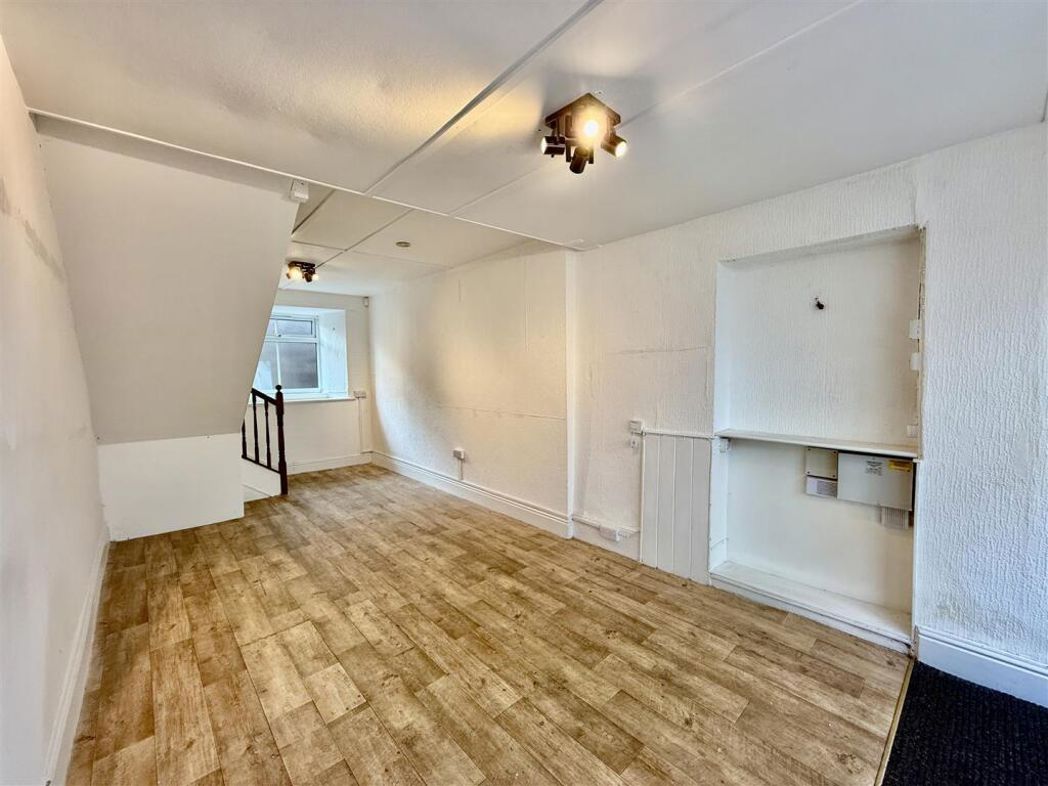 Property image 13 of 21