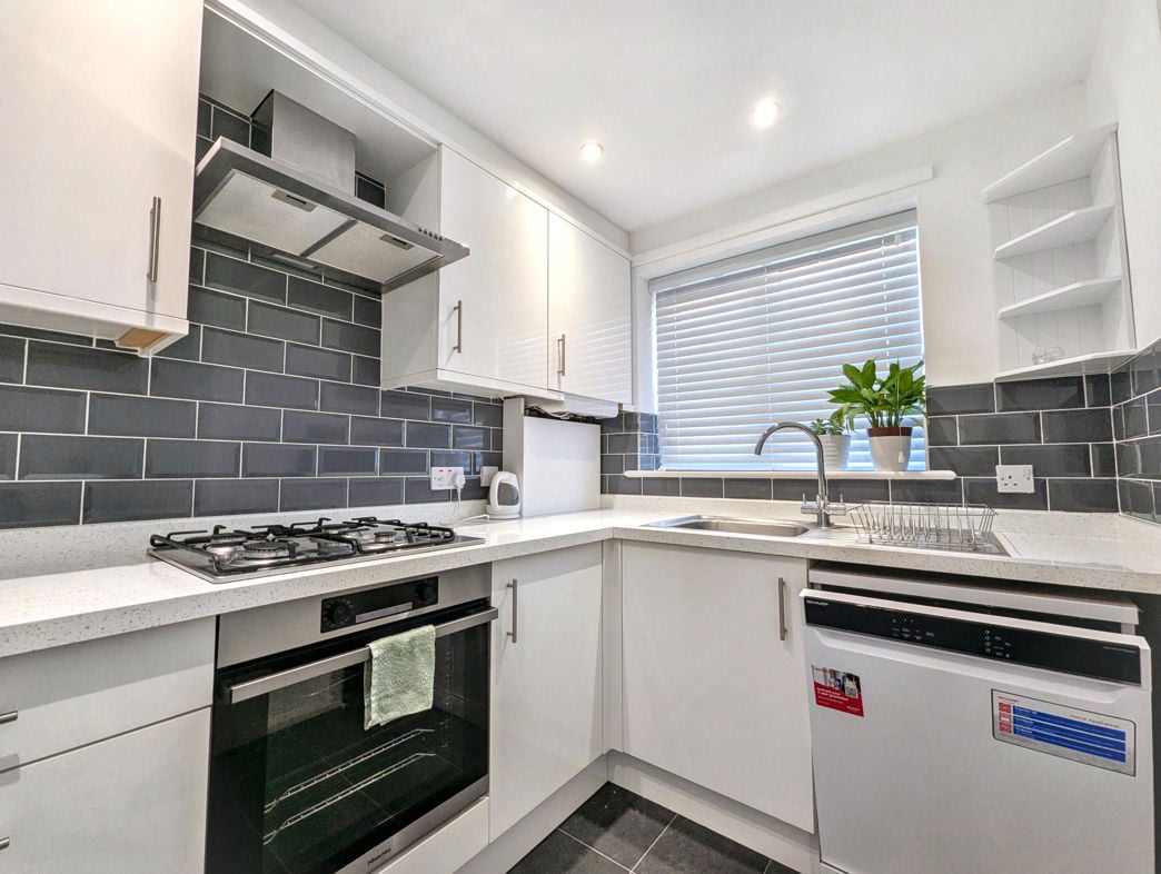 Property image 3 of 14